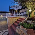 Villalu ,oasis Of Peace 300 Meters From The Sea Wi-fi & Ac Is Traias